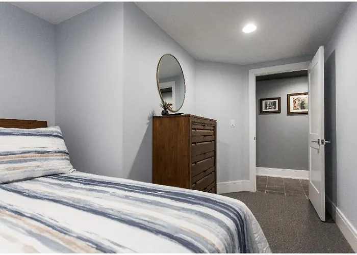 Forrestville Ave Large Apartamento *